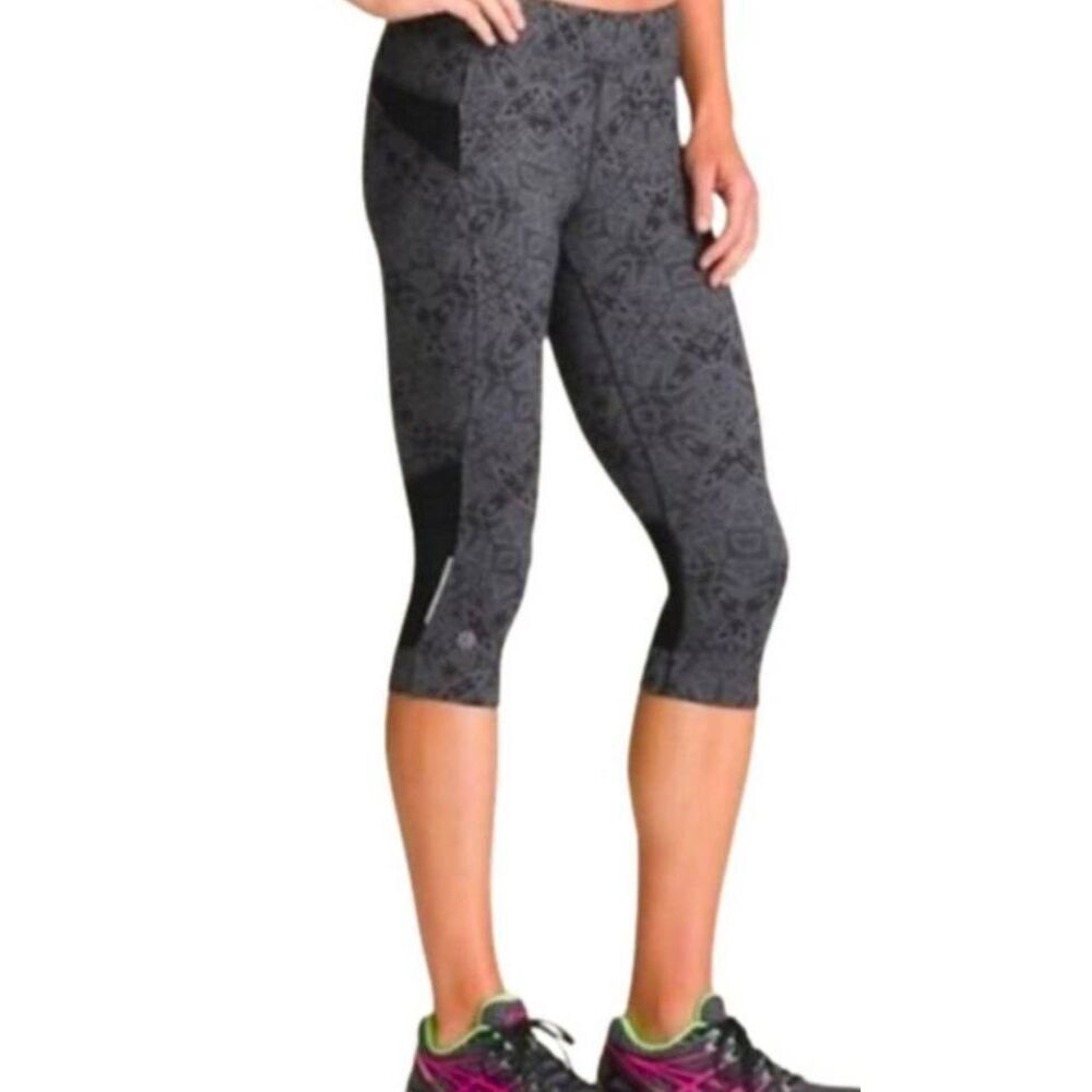 ATHLETA Cairo Bare To Run Capri Crop Size Small